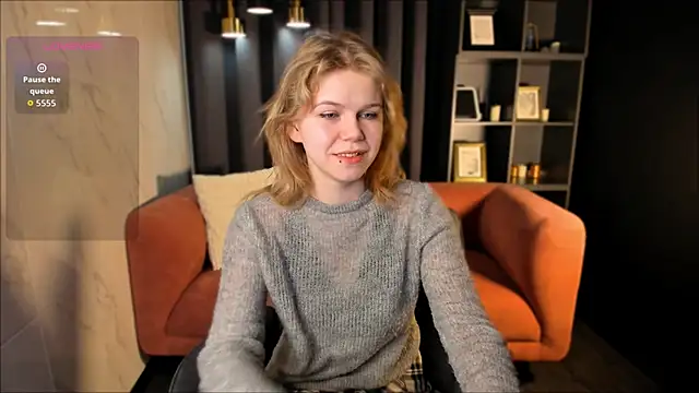 Snapshot of ElizabethVane chatting on 04-11-26, 05:45 ElizabethVane online show from 04-11-26, 05:45