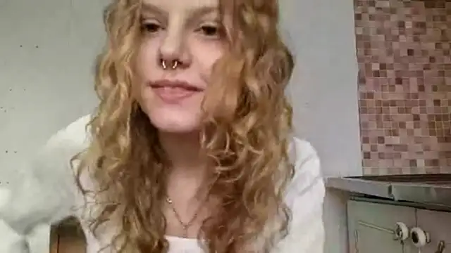 Snapshot of Kira_Wonderfullina chatting on 03-16-26, 09:13 Kira Wonderfullina online show from 03-16-26, 09:13