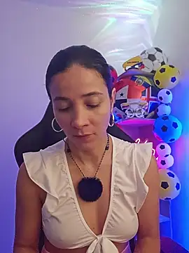 Snapshot of miaeyex chatting on 06-24-26, 12:04 miaeyex online show from 06-24-26, 12:04