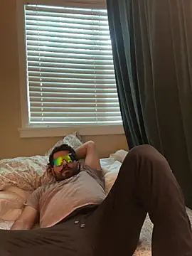 Snapshot of Hairylatino11 chatting on 03-14-26, 06:46 Hairylatino11 online show from 03-14-26, 06:46