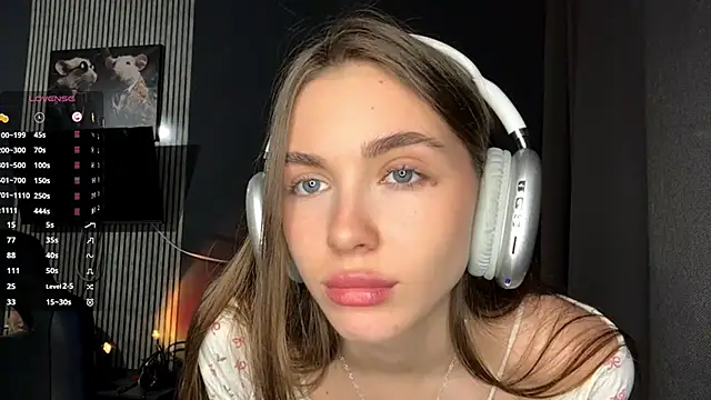 Veluxe online show from 04-09-26, 03:06