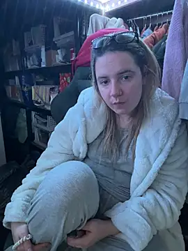 curvyneon online show from 04-27-26, 07:12