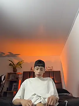 SebastianReed  online show from 04-29-26, 05:22