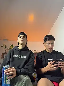 SebastianReed  online show from 05-04-26, 03:46