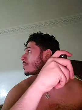 Thewildaliii0 online show from 04-22-26, 11:39