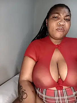 BeverlyQueen15 online show from 04-19-26, 09:39