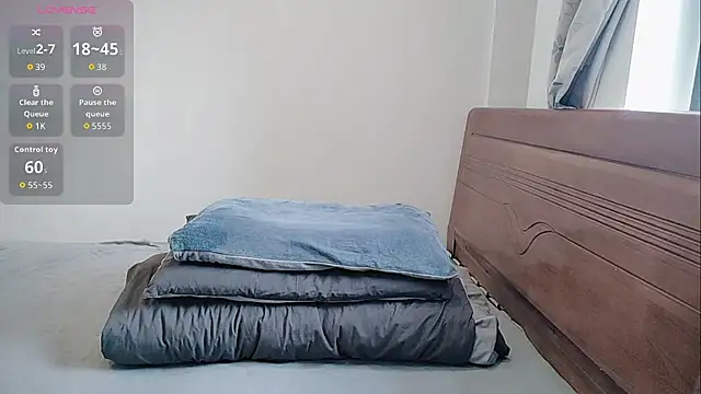 oblakitty  online show from 05-19-26, 12:38