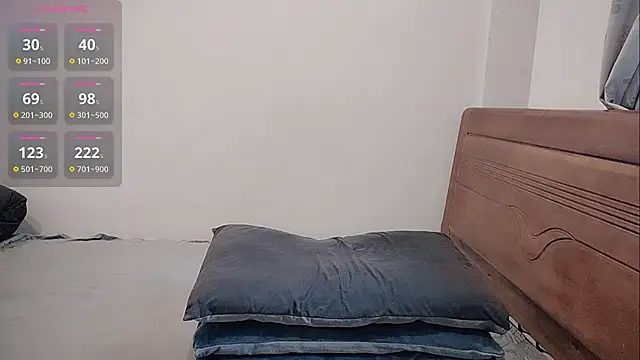oblakitty  online show from 06-07-26, 12:37