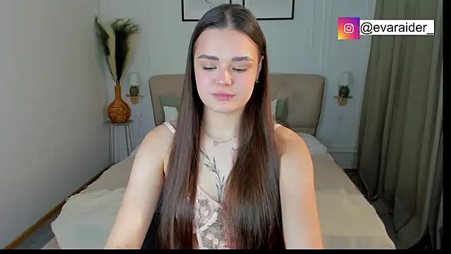 EvaRaider online show from 03-30-26, 01:12