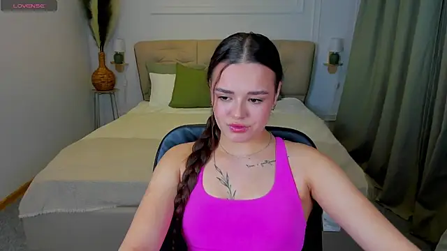 EvaRaider online show from 04-12-26, 09:20