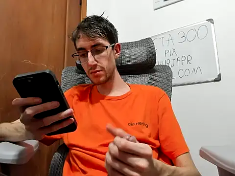 4rthurTV online show from 04-21-26, 10:12