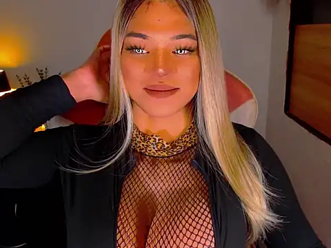 Zandralopez online show from 03-29-26, 03:17