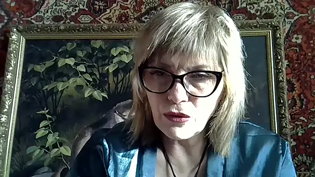 Lia Rayss online show from 05-18-26, 04:02