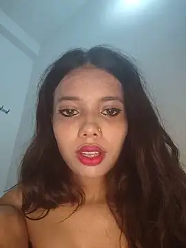 Candyy crushh online show from 06-17-26, 08:21