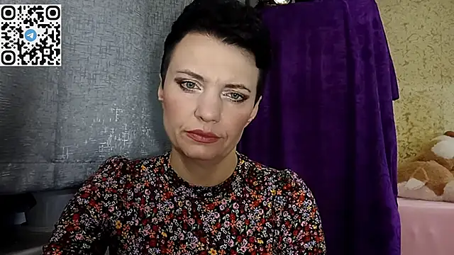 HotMamaQueen234 online show from 04-06-26, 07:15