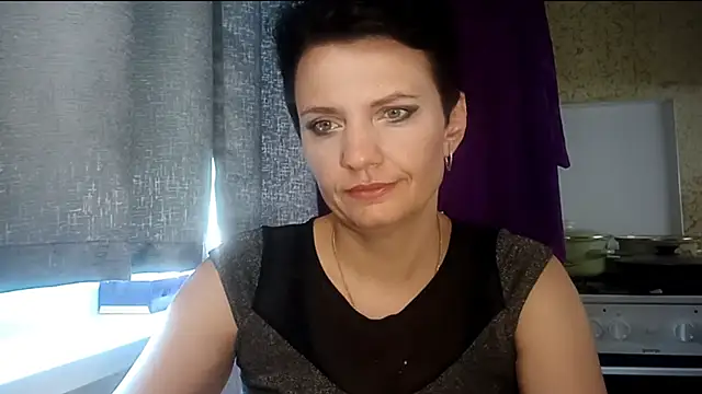 HotMamaQueen234 online show from 07-27-26, 11:50