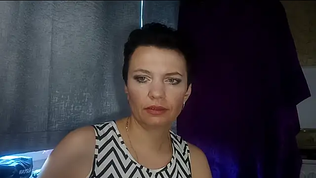 HotMamaQueen234 online show from 07-31-26, 07:52