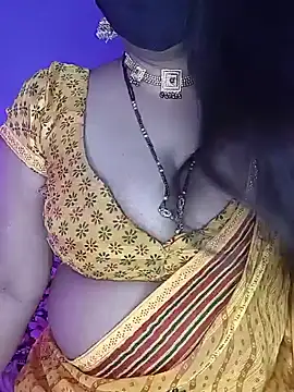 Snapshot of Miss_roohi chatting on 06-25-26, 05:56 Miss roohi online show from 06-25-26, 05:56