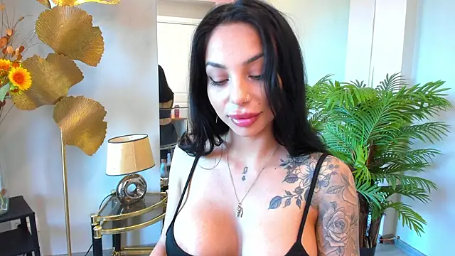 Snapshot of MissSiennaa chatting on 05-29-26, 06:11 MissSiennaa online show from 05-29-26, 06:11
