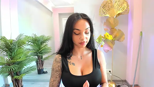 Snapshot of MissSiennaa chatting on 06-30-26, 04:13 MissSiennaa online show from 06-30-26, 04:13
