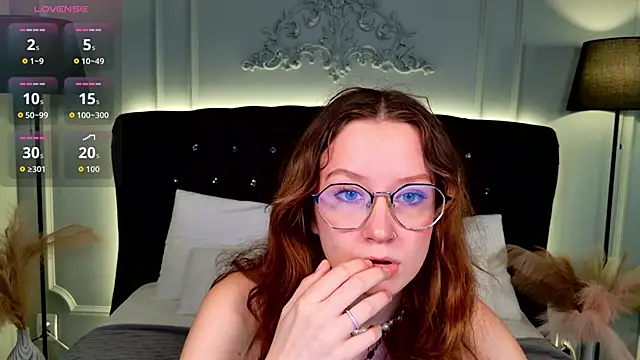 AmelieViolet online show from 07-02-26, 10:21