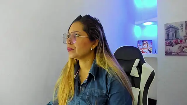 Snapshot of Melisa_14 chatting on 05-28-26, 01:41 Melisa 14 online show from 05-28-26, 01:41