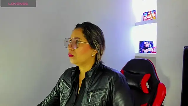 Snapshot of Melisa_14 chatting on 06-05-26, 02:12 Melisa 14 online show from 06-05-26, 02:12