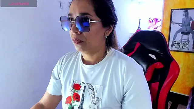 Snapshot of Melisa_14 chatting on 06-10-26, 07:24 Melisa 14 online show from 06-10-26, 07:24