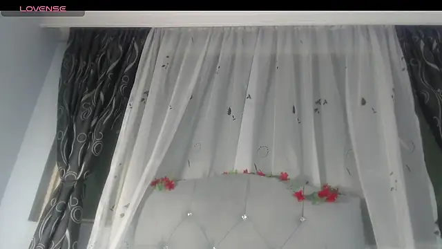 Snapshot of Victoria_Founta1 chatting on 07-19-26, 12:25 Victoria Founta1 online show from 07-19-26, 12:25