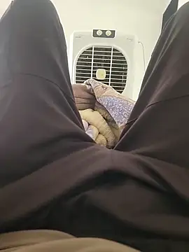 Snapshot of mavin_ chatting on 04-13-26, 04:40 mavin online show from 04-13-26, 04:40