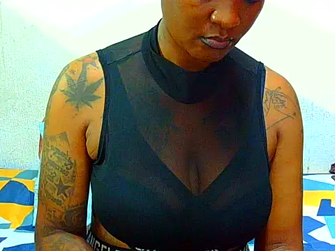 Tattooedgoddess33 online show from 03-28-26, 07:13
