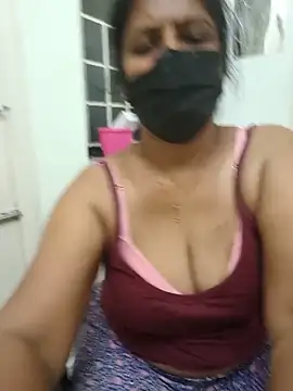 Snapshot of tamil_manjalmaami chatting on 06-01-26, 05:58 tamil manjalmaami online show from 06-01-26, 05:58