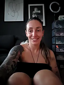 NicoleKaiser online show from 04-08-26, 05:46