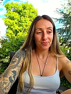 NicoleKaiser online show from 05-21-26, 04:36