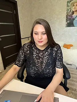 AgathaMyers online show from 06-18-26, 08:03