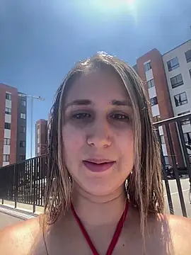 Snapshot of VictoriaWhitmore chatting on 04-03-26, 03:43 VictoriaWhitmore online show from 04-03-26, 03:43