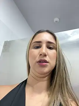 Snapshot of VictoriaWhitmore chatting on 04-06-26, 02:29 VictoriaWhitmore online show from 04-06-26, 02:29