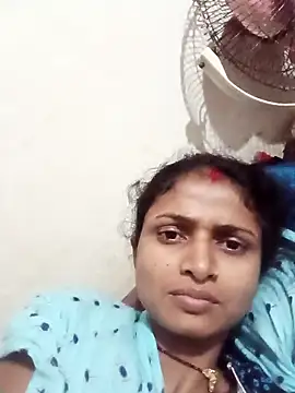 Snapshot of Leelaaji chatting on 04-21-26, 02:12 Leelaaji online show from 04-21-26, 02:12