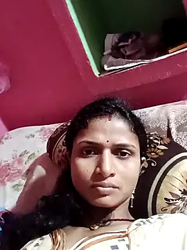 Snapshot of Leelaaji chatting on 04-28-26, 09:03 Leelaaji online show from 04-28-26, 09:03