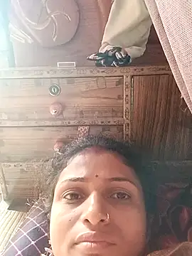 Snapshot of Leelaaji chatting on 05-14-26, 01:01 Leelaaji online show from 05-14-26, 01:01