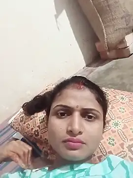 Snapshot of Leelaaji chatting on 05-18-26, 12:55 Leelaaji online show from 05-18-26, 12:55