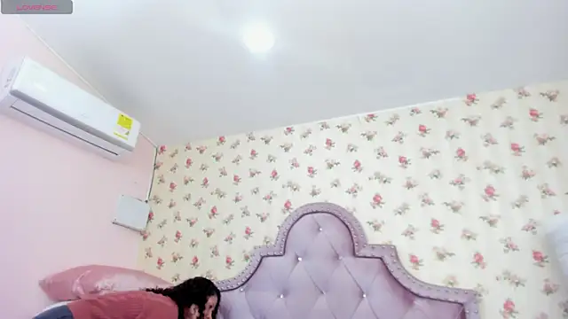 crystal watson0 online show from 06-23-26, 01:53