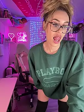 laurenlotus online show from 05-04-26, 12:50