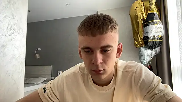 Snapshot of SoloFury chatting on 06-16-26, 07:11 SoloFury online show from 06-16-26, 07:11