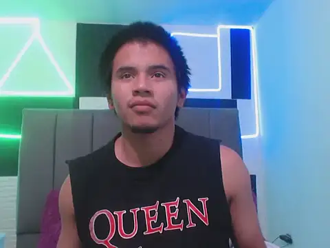 adonis latin 19 online show from 03-31-26, 02:28