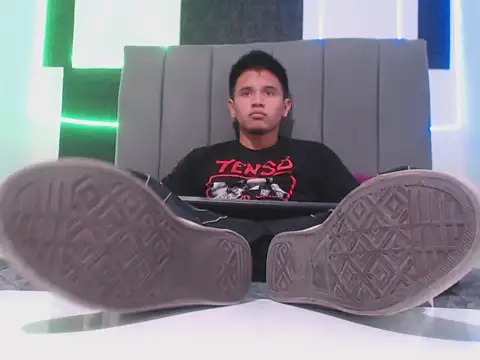 adonis latin 19 online show from 04-24-26, 07:27