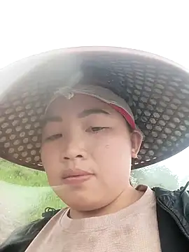 Huemy098 online show from 04-19-26, 06:24