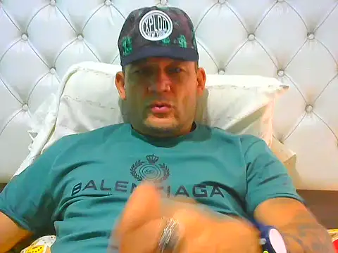 Snapshot of altenori chatting on 07-26-26, 12:34 altenori online show from 07-26-26, 12:34