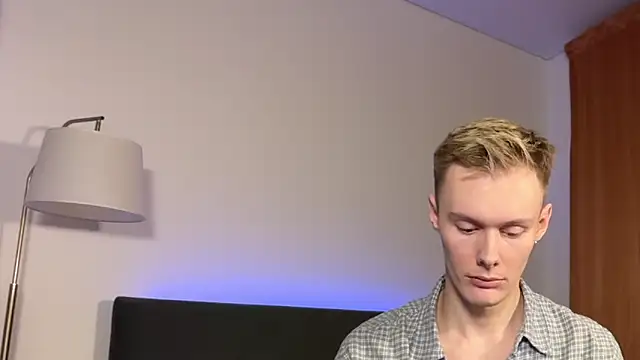 Snapshot of Matt1Riley chatting on 03-24-26, 07:30 Matt1Riley online show from 03-24-26, 07:30