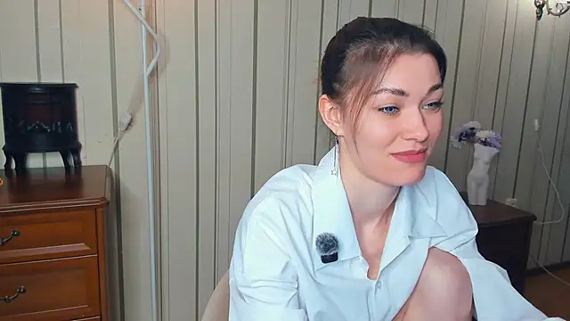 JulissaLipoma online show from 04-10-26, 07:46